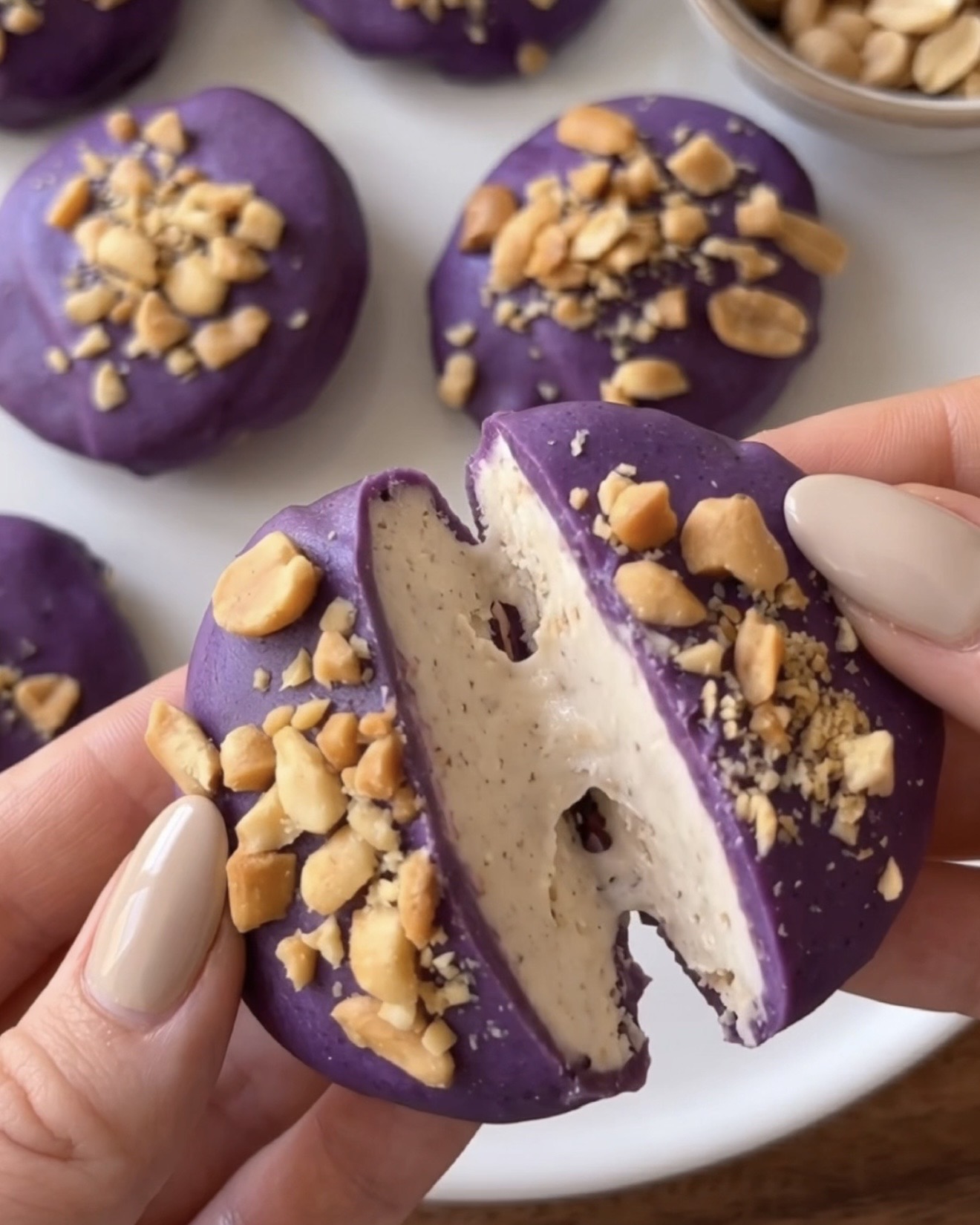 Bocados de Ube Frozen Yogurt con Cacahuete: Snack Saludable con Proteína