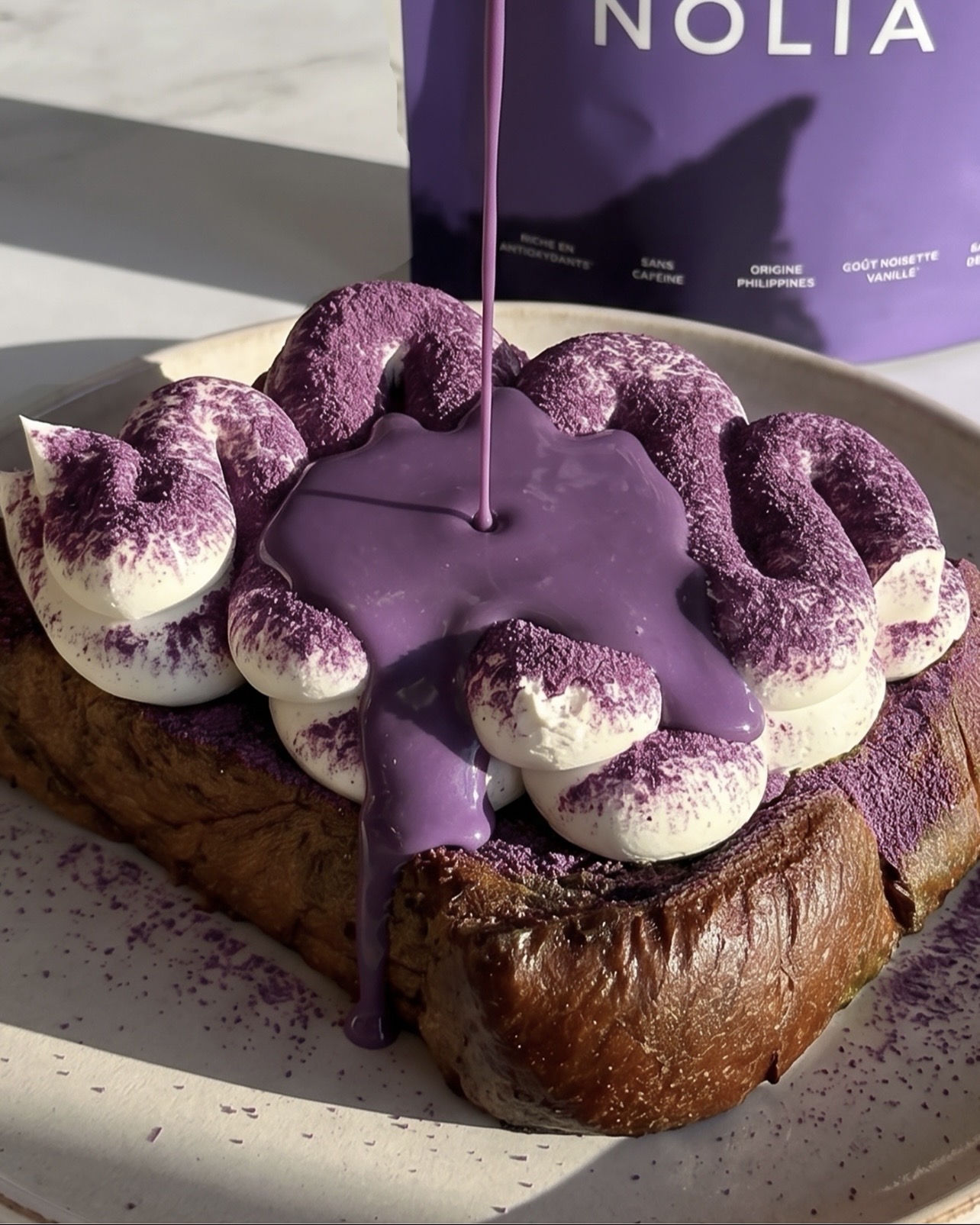 Torrijas de ube estilo tiramisú: brioche y mascarpone